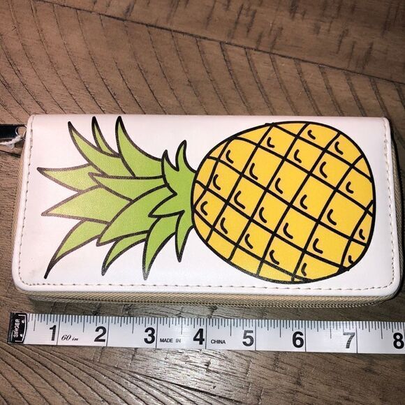 NWT Neon Pineapple 🍍Security Zip Vegan Wallet. Roomy! - Picture 3 of 17